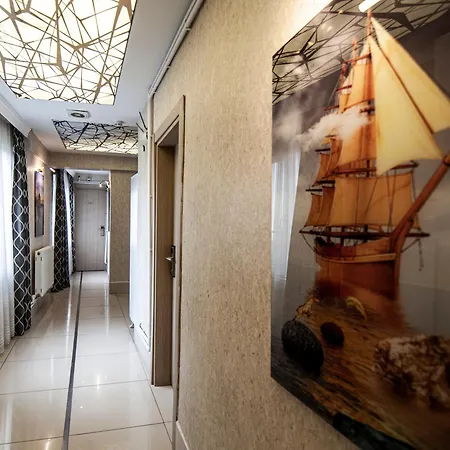 Palazzo Old & Отель 3*