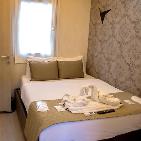 Palazzo Old & Отель 3*
